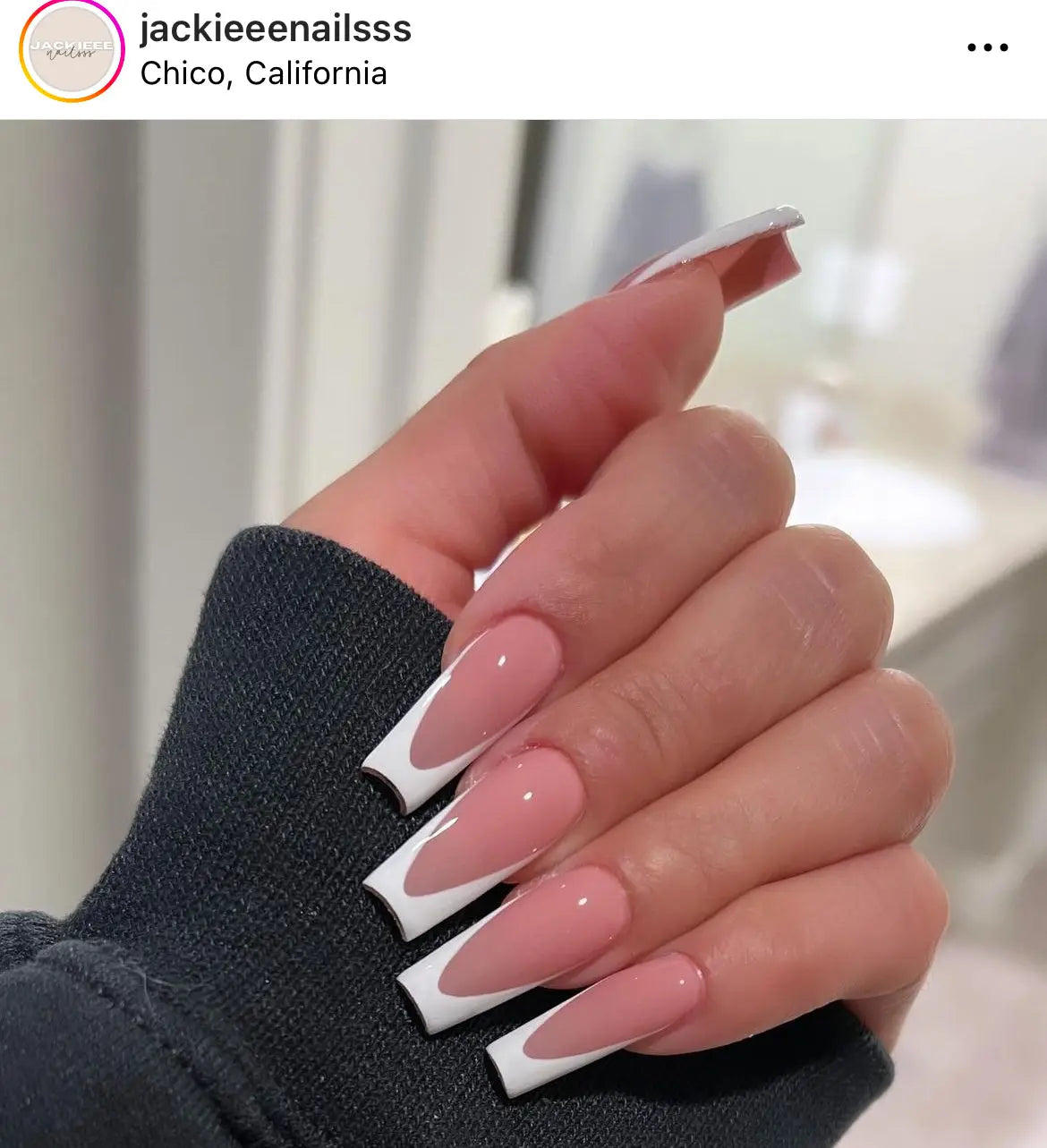 A’GALORE & CO. ColourBase 23 | MUAVE