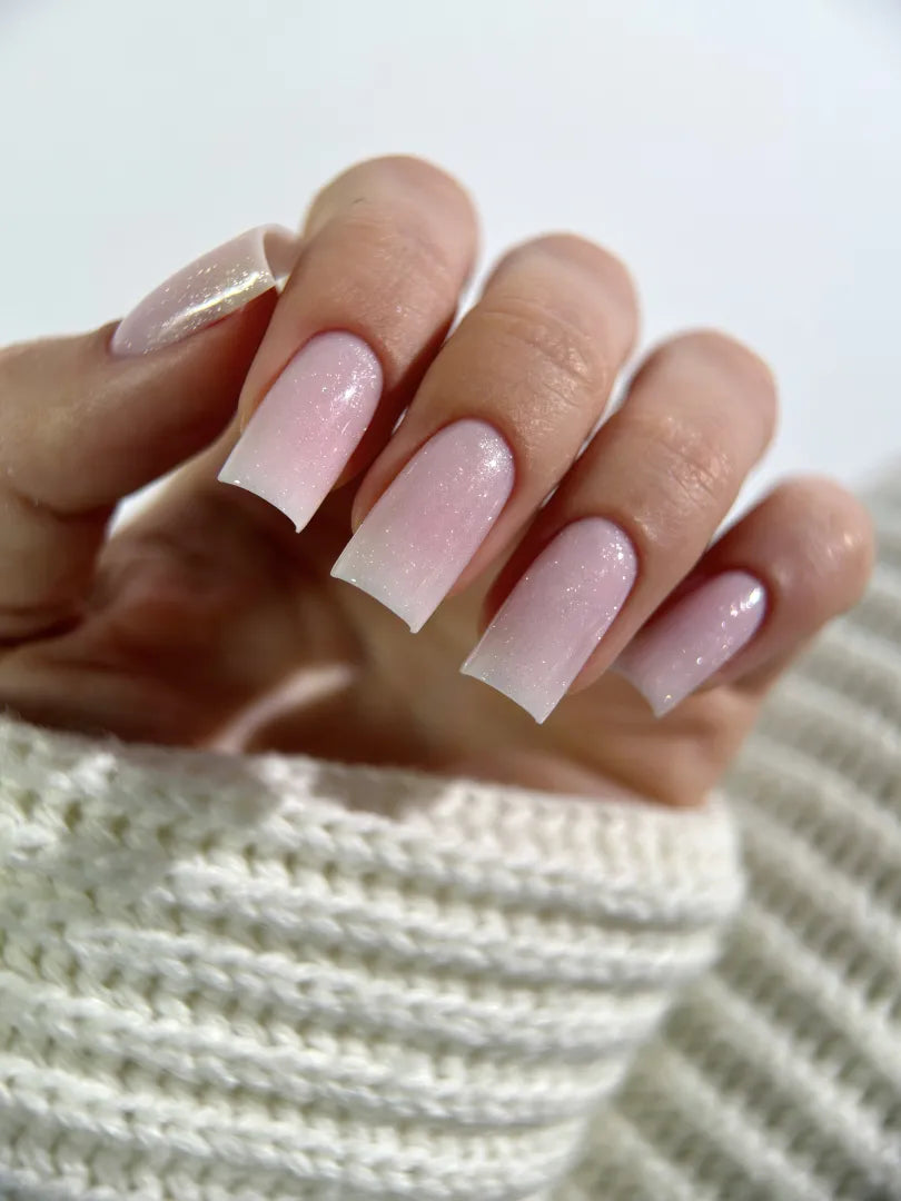 Luna Cover Base 18 - Light Pink Shimmer