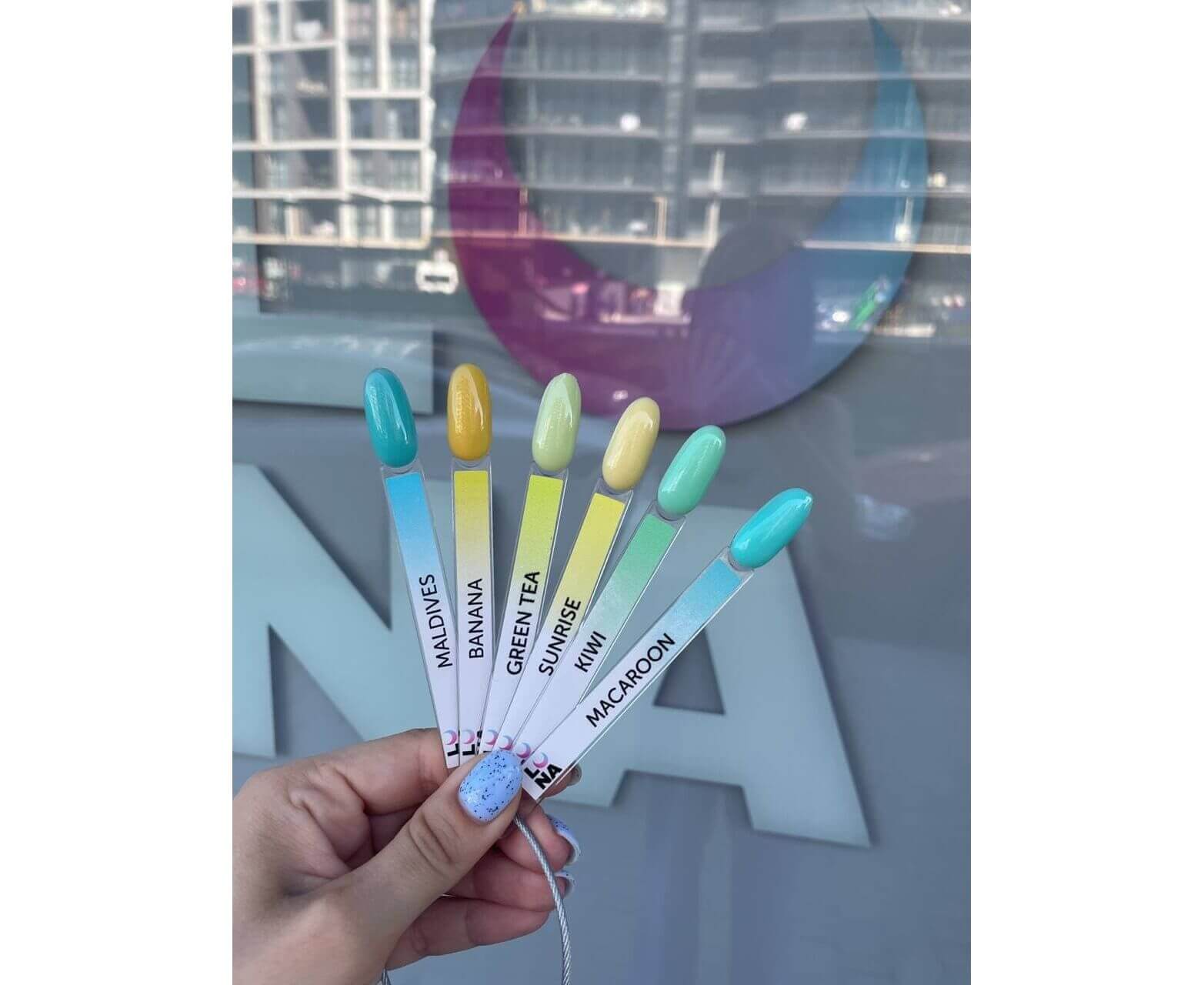 Luna Colored Rubber Base - Green Tea